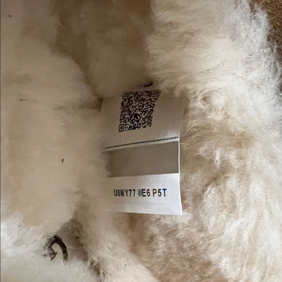 🔥🔥UGG DAKOTA SLIPPER - Picture 13 of 16